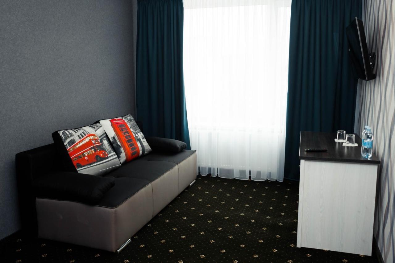 River Park Hotel Kovel Buitenkant foto