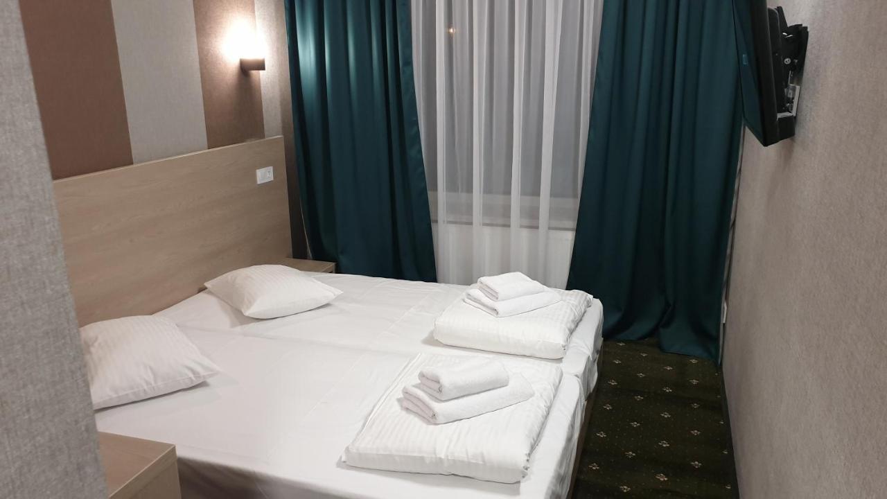 River Park Hotel Kovel Buitenkant foto